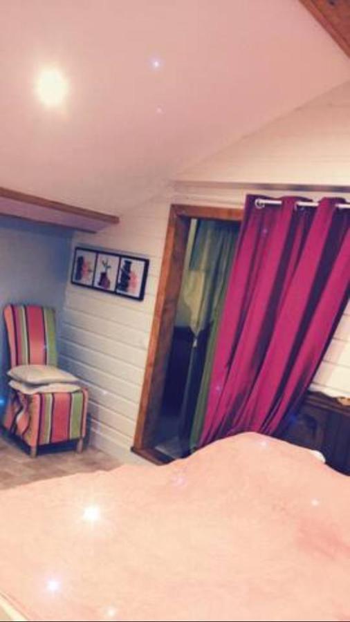 Chambre Familiale A La Ferme Montesquieu-Avantes ภายนอก รูปภาพ